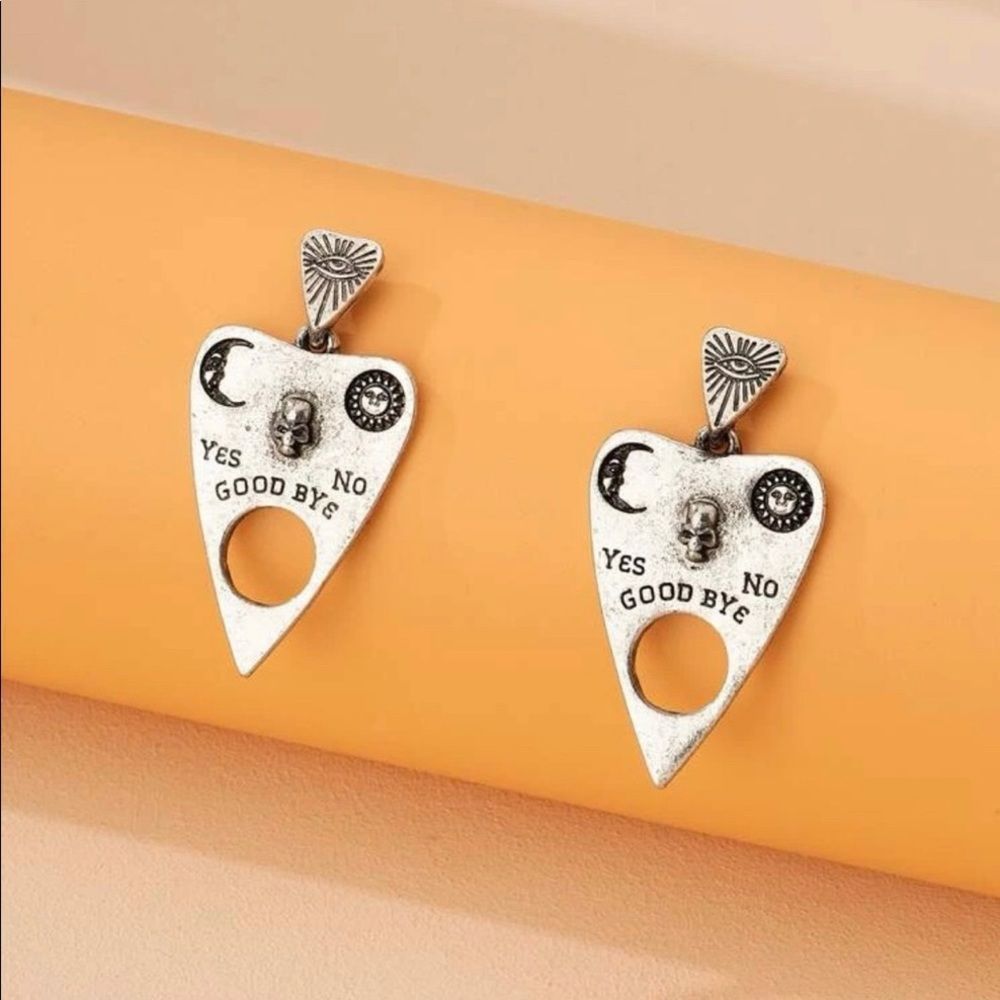 SALE!! SPOOKY OUIJA BOARD PLANCHETTE EARRINGS